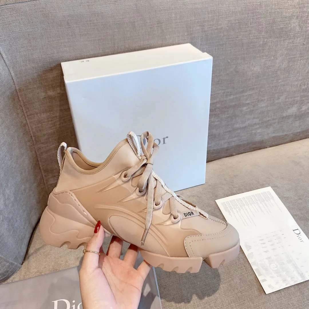 👟👟Ex-factory price 460 👟👟 Women’s Shoes Women’s Clothing DiorDior High-End Version Super Popular Dior Dad Shoes-Crusie “J’DIOR 2020ss The new product created at the first major show of Paris Fashion Week in spring "As long as you buy this noble elegance, it will be yours." The new series is inspired by Dior's chief designer to cleverly combine the webbing on the dress with elegance on the perfect shoe shape. Super classic and good-looking. The original last is the most perfect last shape. Customized original material: imported silk cowhide with soft original customized Lycra surface. The best fabric on the market. 1:1 molded original film combination. The inner cowhide feet are perfect! Sizes 35-41, welcome to compare with the real ones